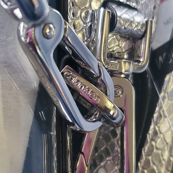 Calvin Klein The Statement Series - Picture 12 of 15